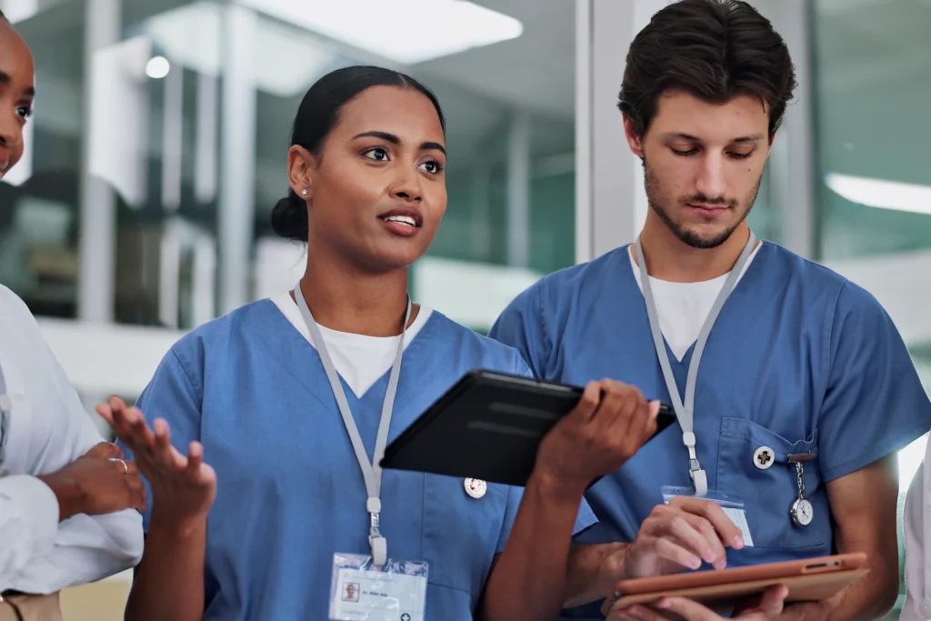 Nurse explaining tasks to the colleagues